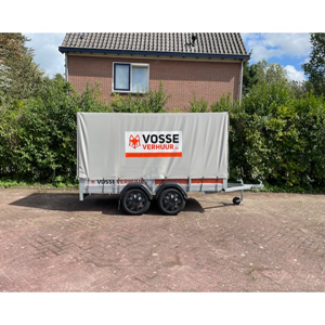 07. Gesloten huif aanhanger dubbelasser 300 x 130 x 150 cm (750KG)